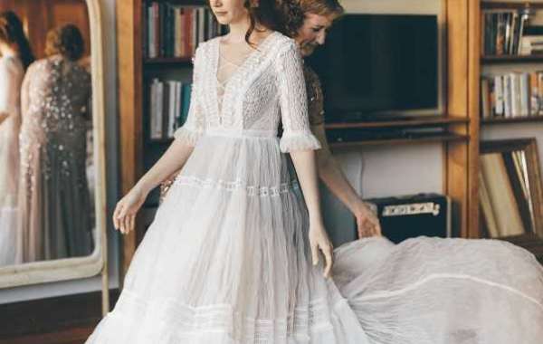 The Tailored Wedding Dress Journey: From Sketch to Reality