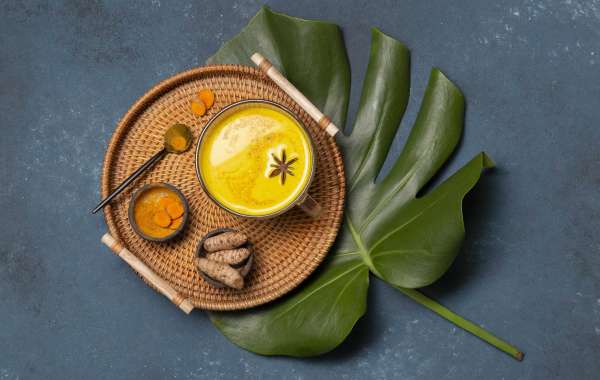 Turmeric Water for Weight Loss, Menstrual Health, and Other Benefits