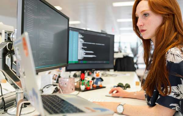 Manual vs Automated Software Testing: Main Differences for Business Projects