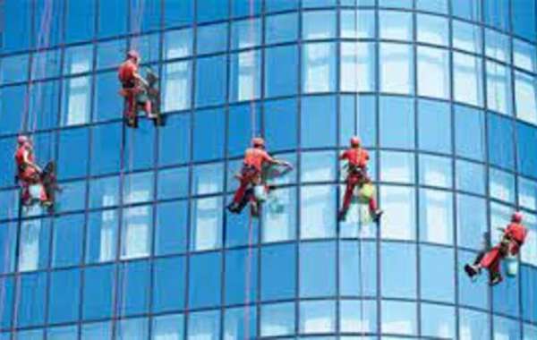 What Are the Best Practices for Facade Cleaning in Dubai?