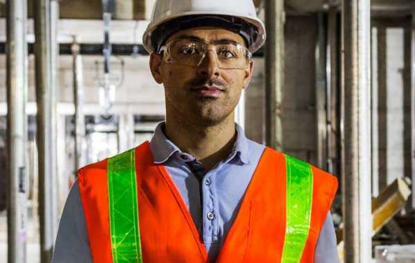How Can the CSCS Green Card in London Transform Your Construction Career?