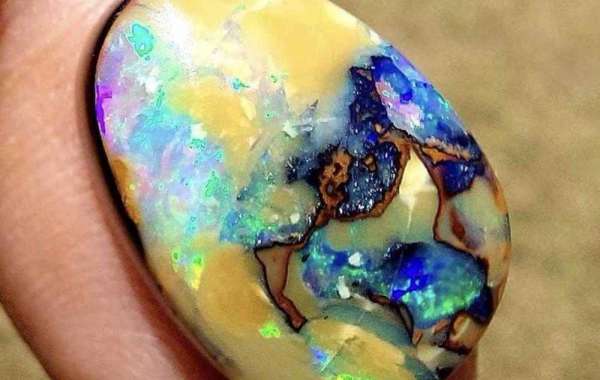 Styling Opal Jewelry: Adding Glamour to Every Occasion