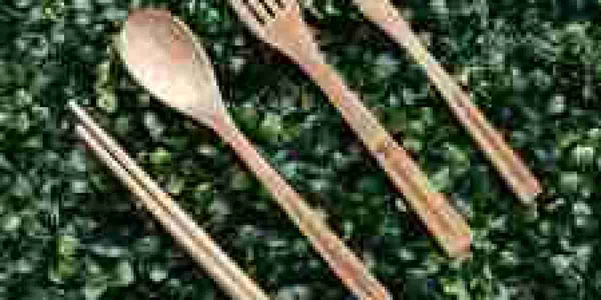 Bamboo Cutlery: A Sustainable Alternative to Plastic