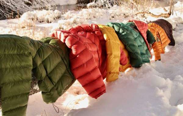 What are the best puffer jackets for winter warmth and style?