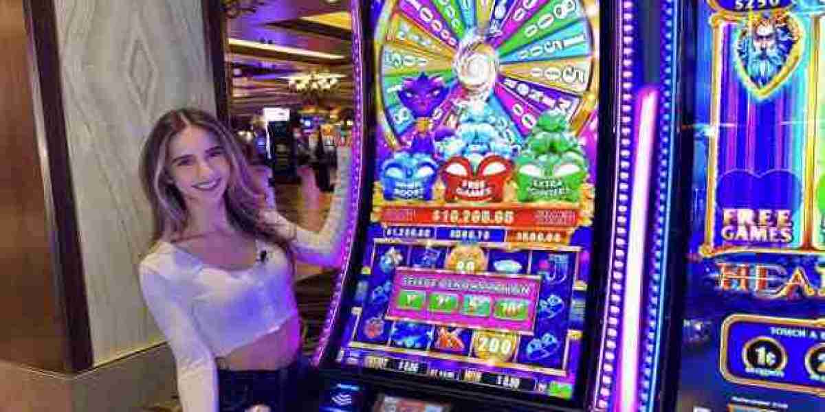 The Rise of Online Gambling in Canada: How it's Changing the Casino Landscape