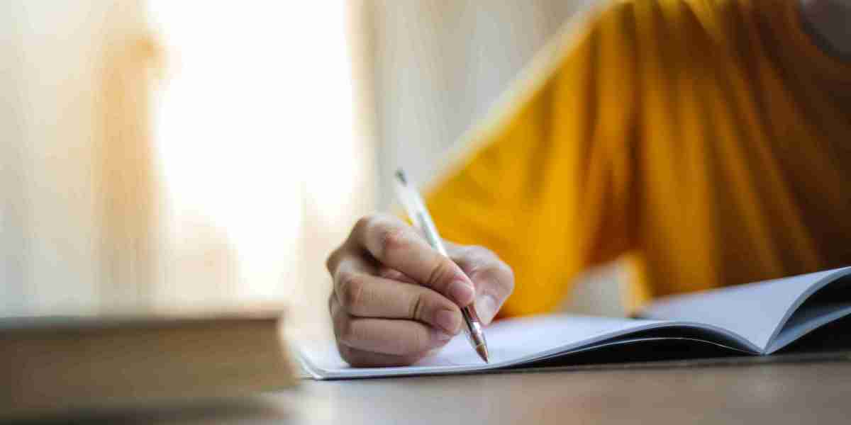 Effective Writing: From Thesis Statements to Revisions