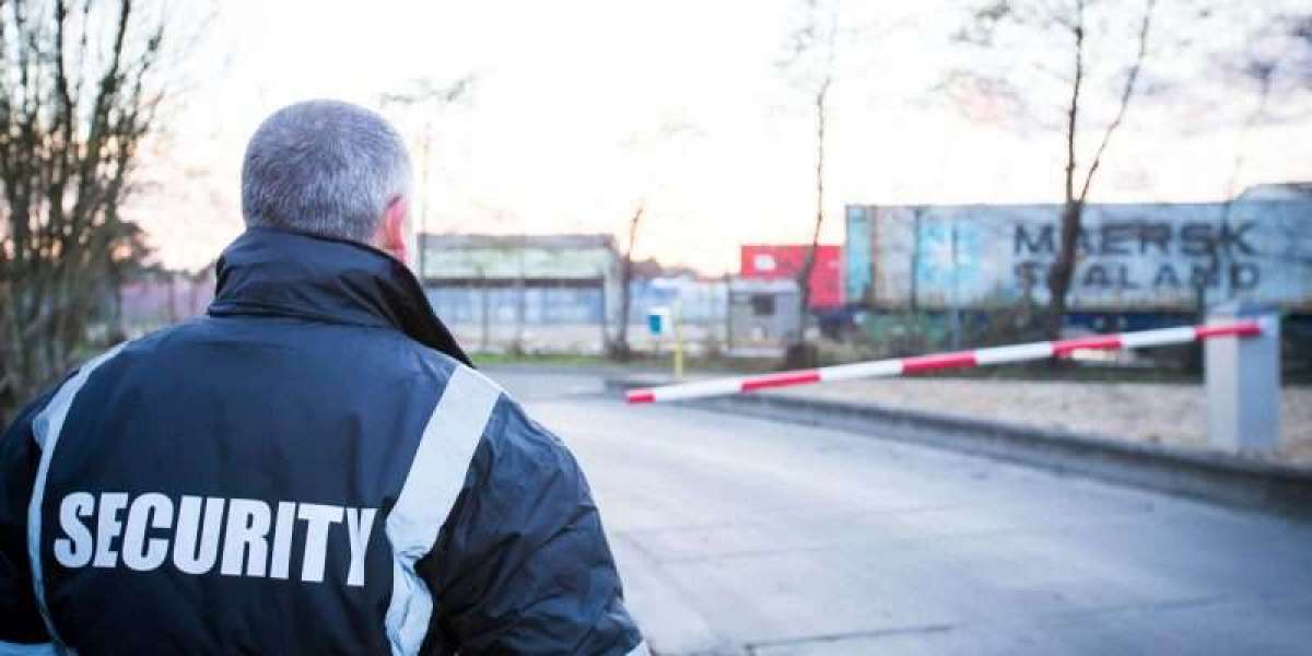 What Sites Use Industrial Security Guards in London Daily?
