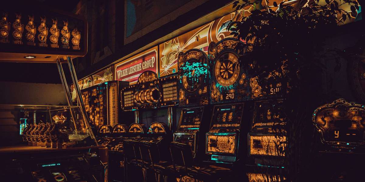 Vantaggi e Svantaggi dei Casinò: Guida Completa ai Pro e Contro del Gioco d'azzardo Online e Offline