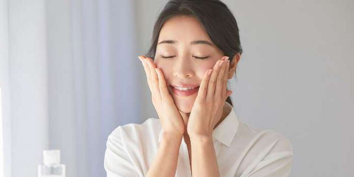 Expert Care, Visible Results: The Lady Dermatologist in Delhi Changing Skincare Norms