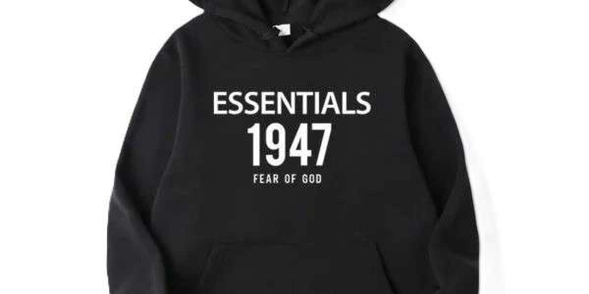 Essentials Hoodie: The Streetwear Icon Everyone’s Wearing in 2025