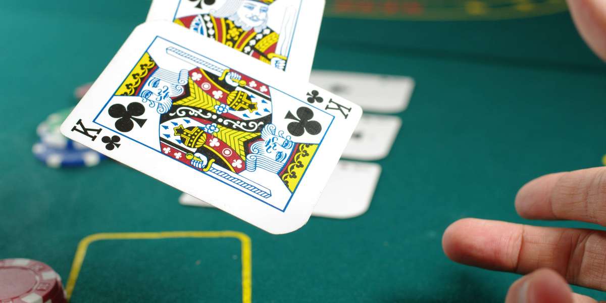 Exploring the Pros and Cons of Casinos in Australia: Benefits, Risks, and Insights