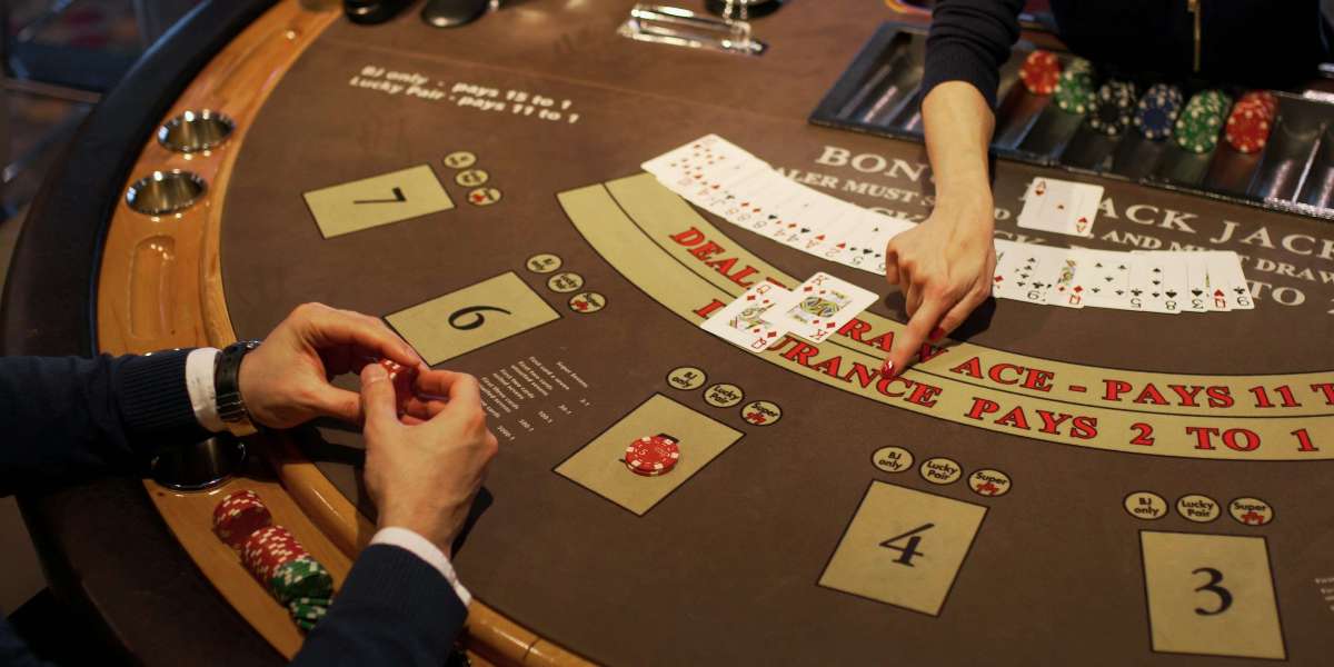 The Ultimate Guide to the Pros and Cons of Casinos: Benefits and Drawbacks Explained