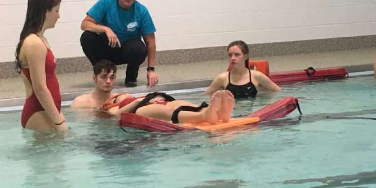 Top Lifeguard Training Certification Programs in California for 2025