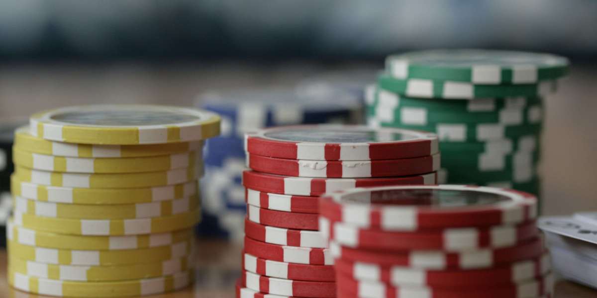 The Ultimate Guide to the Pros and Cons of Casinos: Weighing the Benefits and Risks