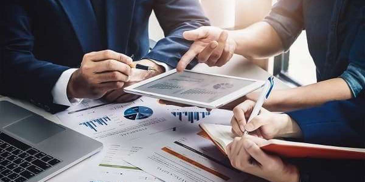 Як відкрити прибутковий бізнес у селі в Україні у 2025 році: 10 ідей з мінімальними вкладеннями