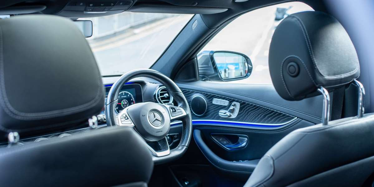 Corporate Travel Made Easy: Best Executive Chauffeurs in Birmingham