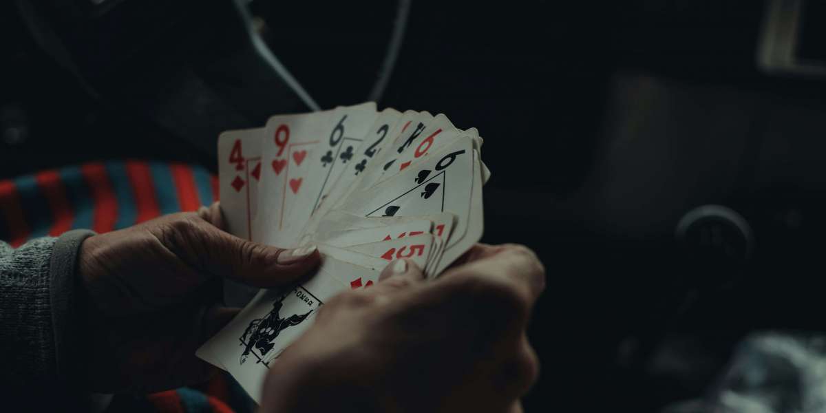 Les avantages et inconvénients des casinos : guide complet pour comprendre les enjeux du jeu en ligne et en établissemen