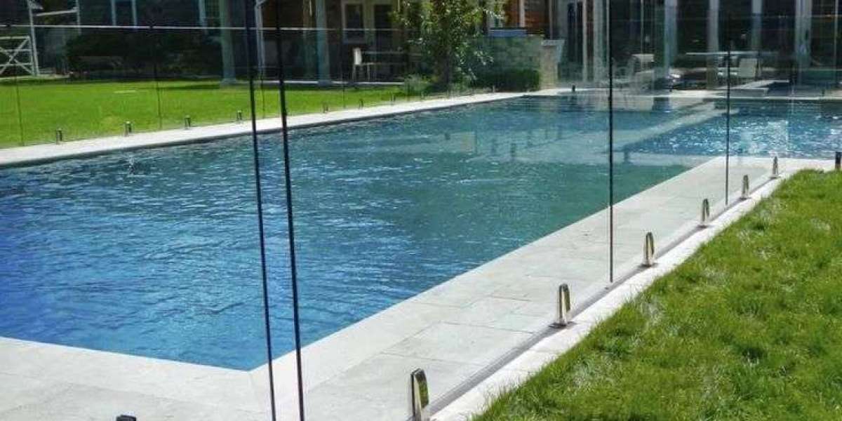 Glass Custom Gates & Glass Fencing Experts – Auckland’s Leading Choice for Outdoor Elegance