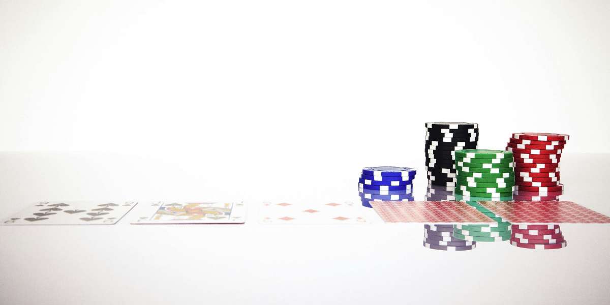 Pros and Cons of Casinos: A Comprehensive Guide to the Benefits and Drawbacks of Gambling in the UK