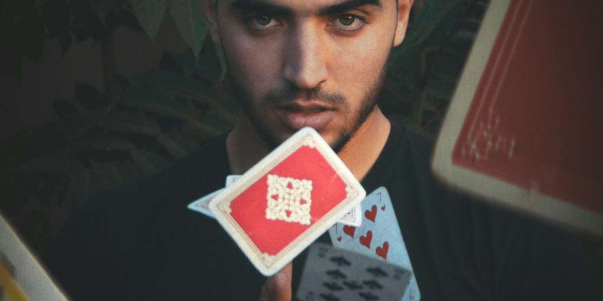 Pros and Cons of Casinos in the UK: A Comprehensive Guide to Gambling Benefits and Risks