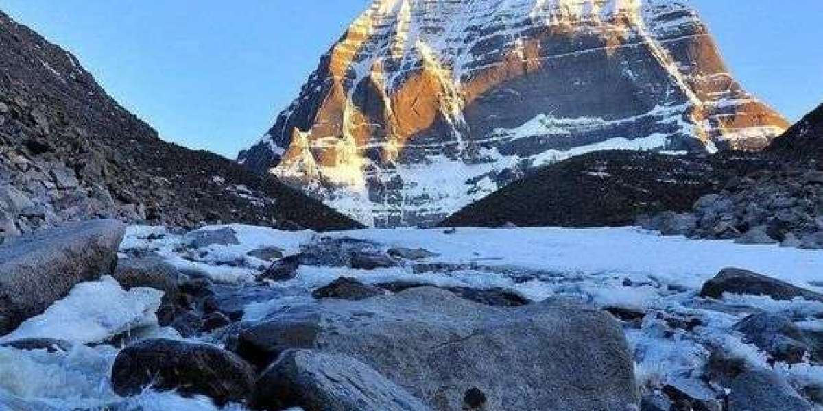 Make your Senior Feel Proud: Kailash Mansarovar Yatra by Helicopter