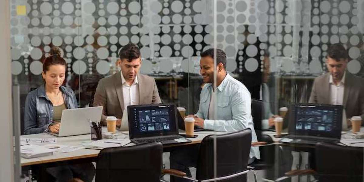 2025 Guide to Legal Software Development in Dubai: Custom IT Solutions for the Legal Industry