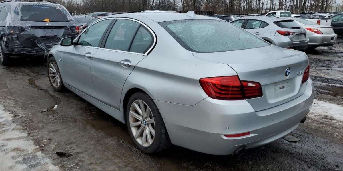 What Should I Look for When Inspecting Scrap Cars for Sale?
