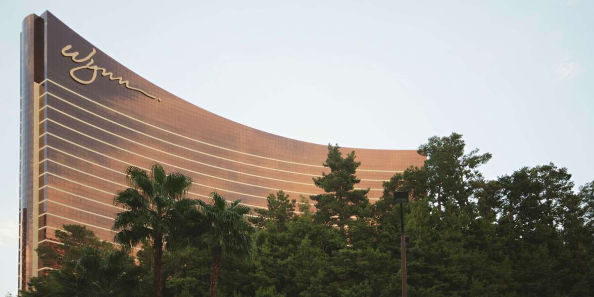 Pros and Cons of Casinos: A Comprehensive Guide to Gambling Risks and Rewards in the UK