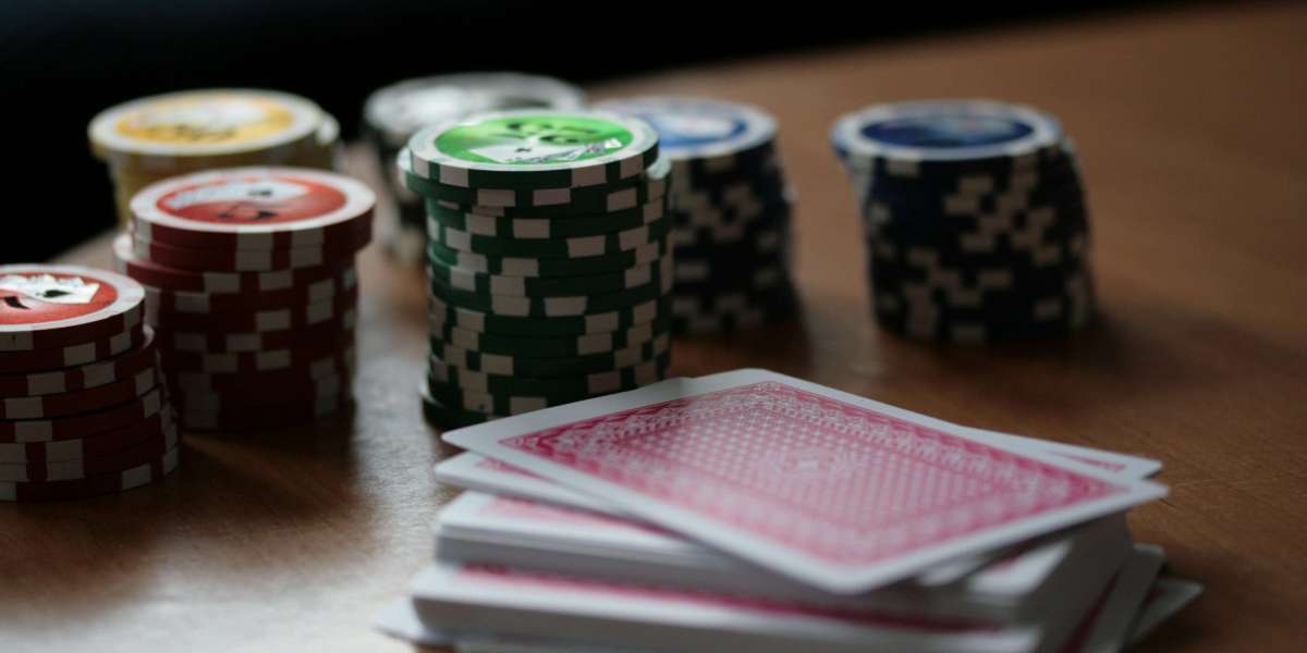 Ventajas y Desventajas de los Casinos: Todo lo que Necesitas Saber sobre los Juegos de Azar
