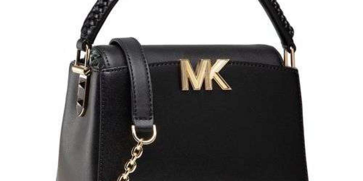 Michael Kors Bags 熱銷推薦｜貝殼包與托特包必買攻略