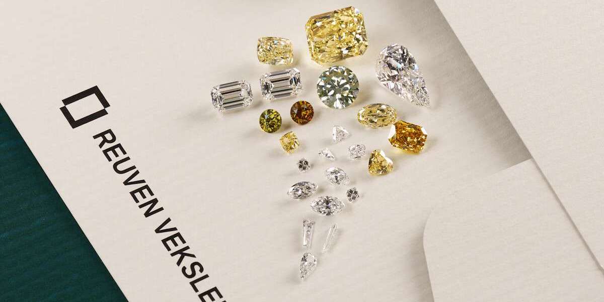 The Sunset Collection: Why Designers Are Embracing Orange Diamonds in 2025