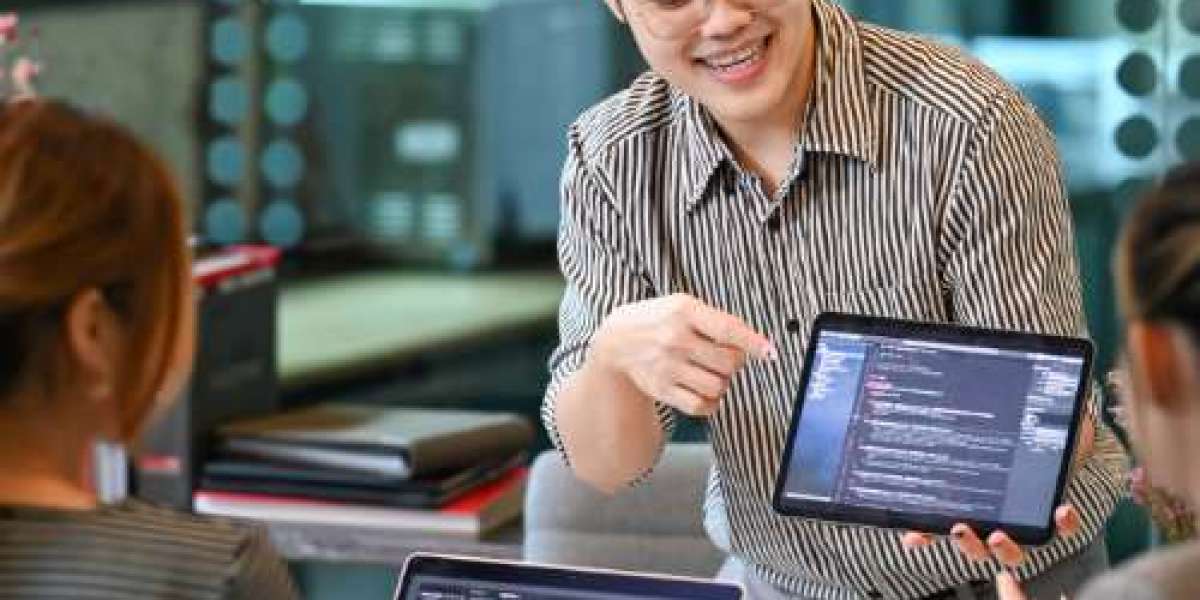 What to Expect from a Top Custom App Development Company in US