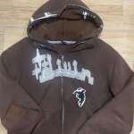 DivinbyDivin Clothing