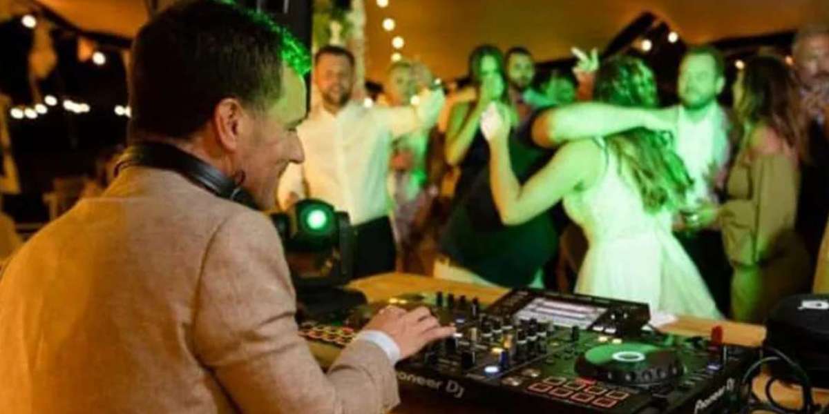 How to Choose the Perfect Wedding DJ in Essex: A Complete Guide