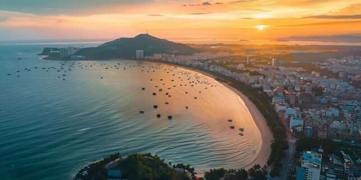 The Ultimate Vietnam Night Tour: What to See, Eat, and Do