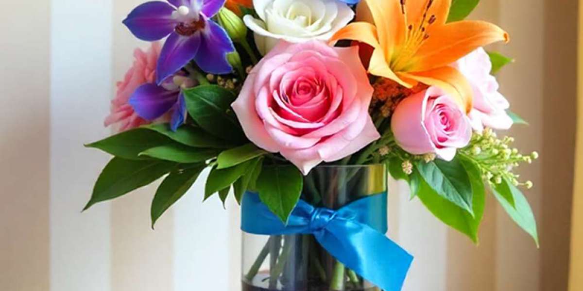 Why Sunflowers Are Dominating Floral Arrangements in 2025 Weddings