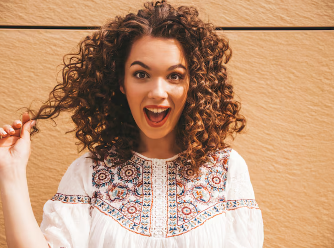 Top Curly Hair Products in India for Every Curl Type - AtoAllinks