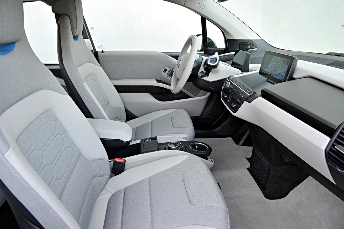 How to Your Ride With Custom Made Car Mats – Urban Vibe 25