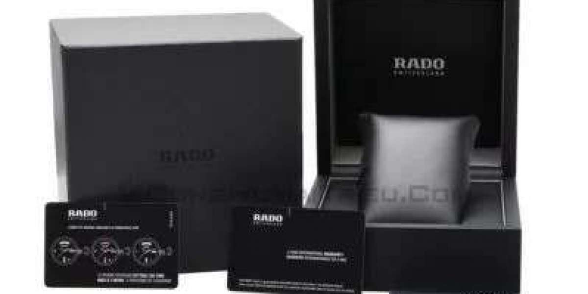 Sản phẩm đồng hồ nam Rado R48867153 có sự gọn gàng và tối giản