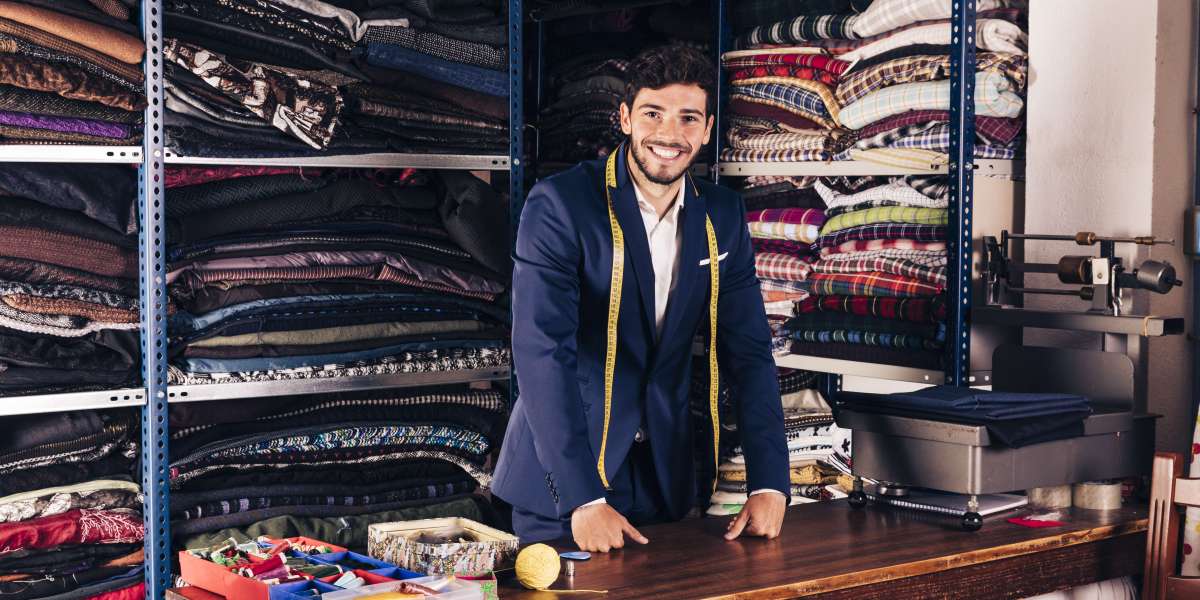 Tracksuit Manufacturers in Pakistan: Leading the Global Sportswear & Athleisure Industry