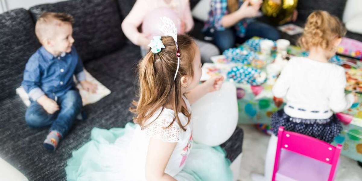 MAKE YOU CELEBRATIONS MEMORABLE WITH BIRTHDAY PARTY PHOTO BOOTH RENTALS