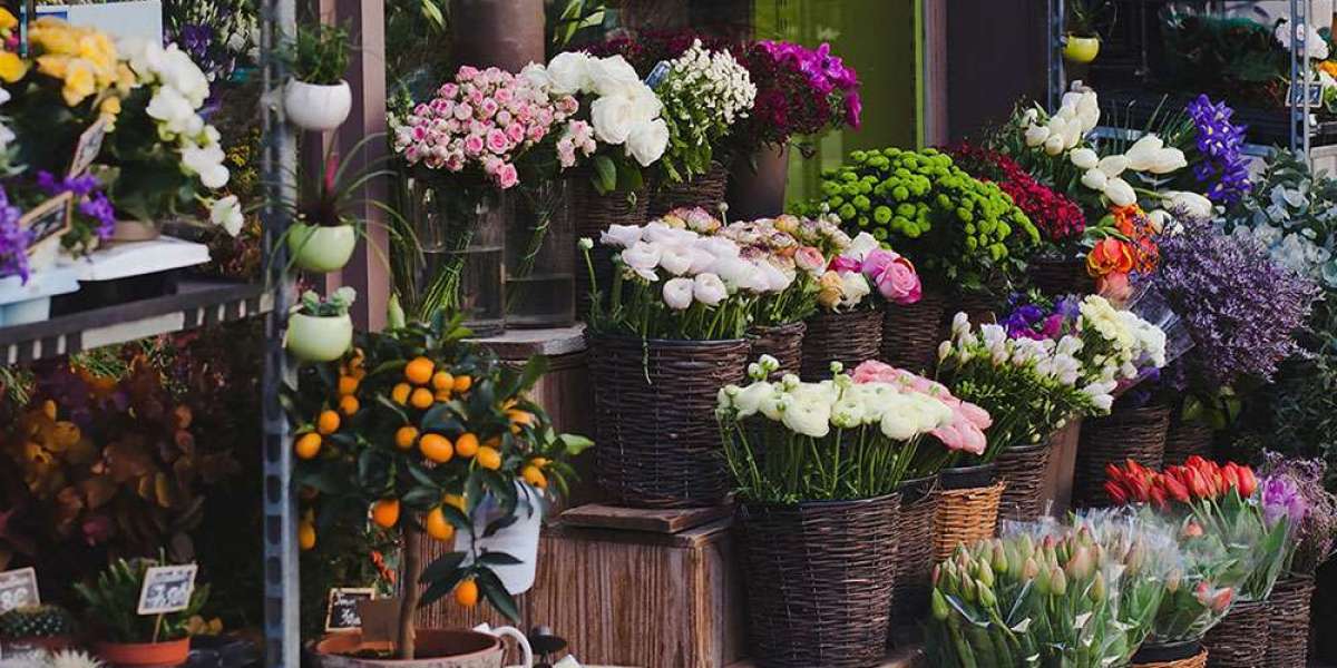 Find High-Quality Online Flower Delivery with FlowersMart's Sophisticated Floral Arrangements