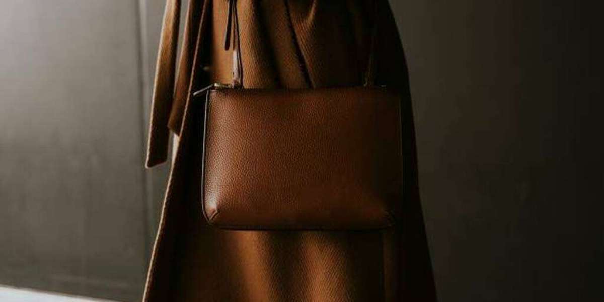 The Perfect Gift: Why Women Leather Handbags Make Elegant and Meaningful Presents