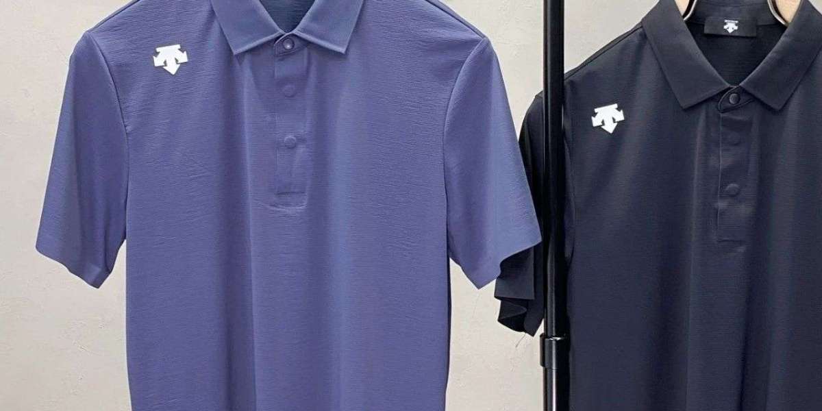 ?Prada、簡稱字母圓領衛衣