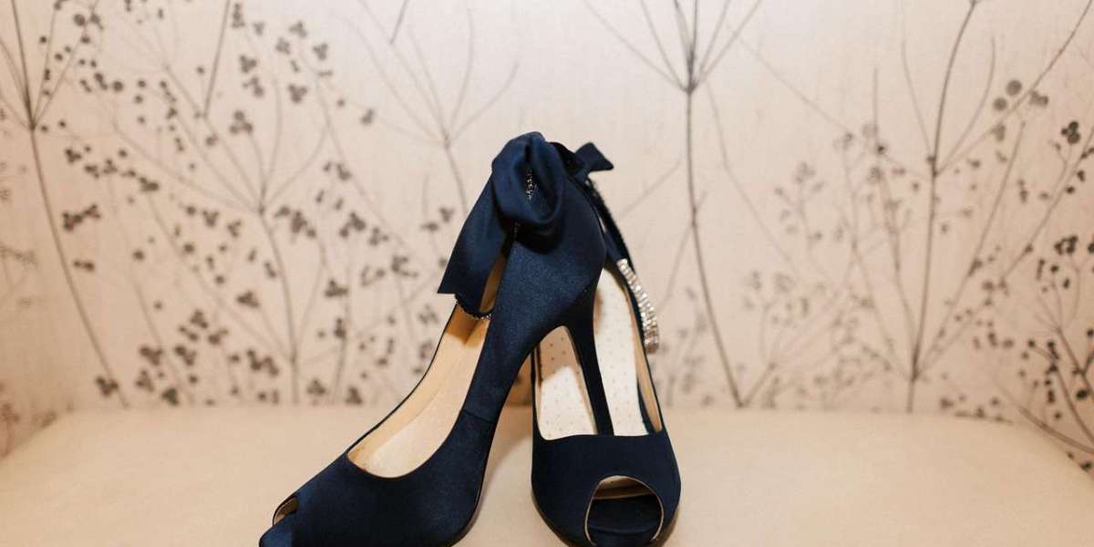 Walk with Confidence: The Ultimate Guide to High Heels for Girls and Wedge Heels for Women