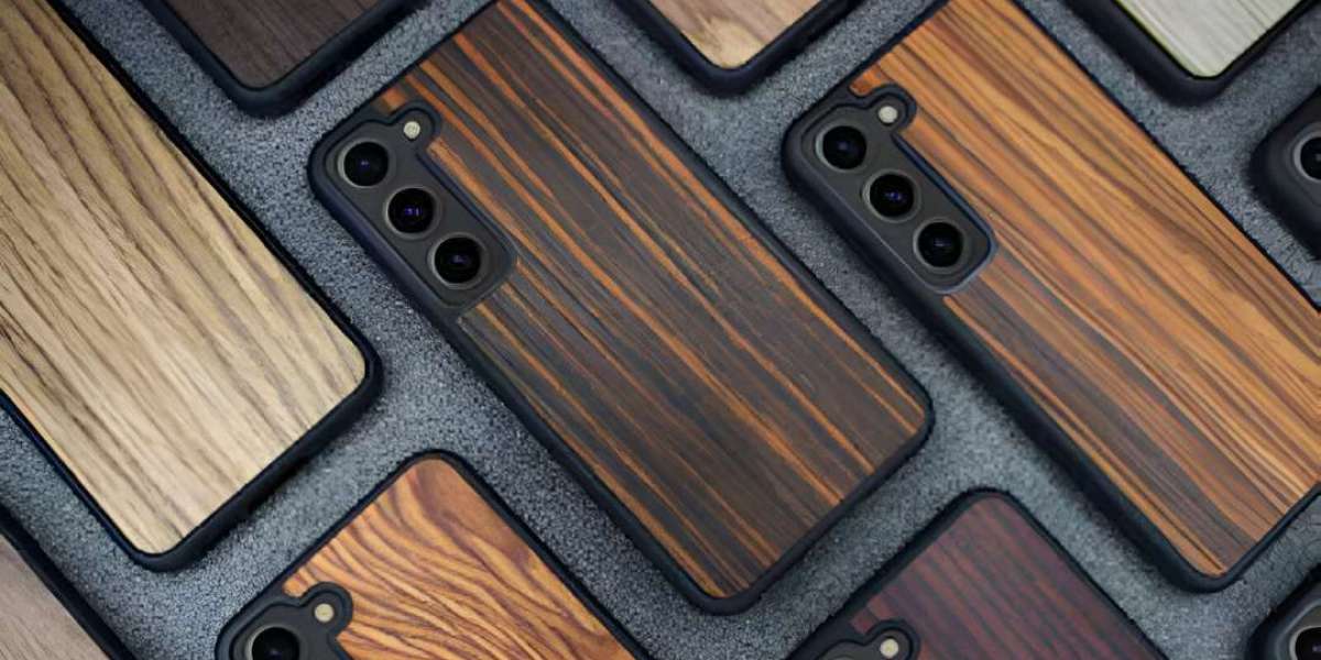 Select Wooden Mobile Back Covers that Bring Nature to Your Palm