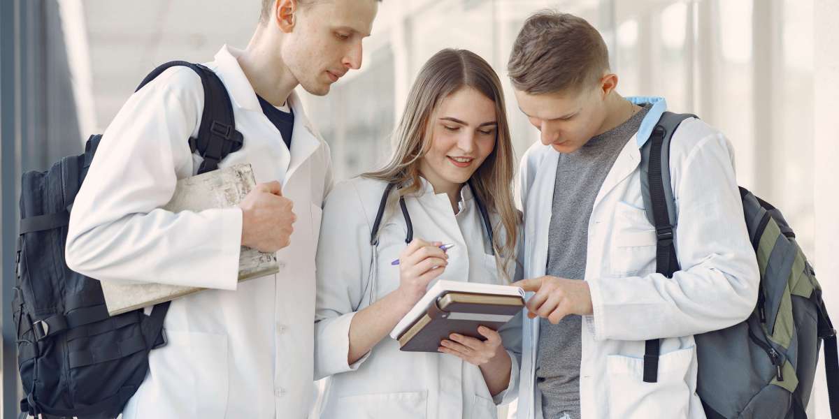 Best International Scholarships to Study Abroad | Complete Guide