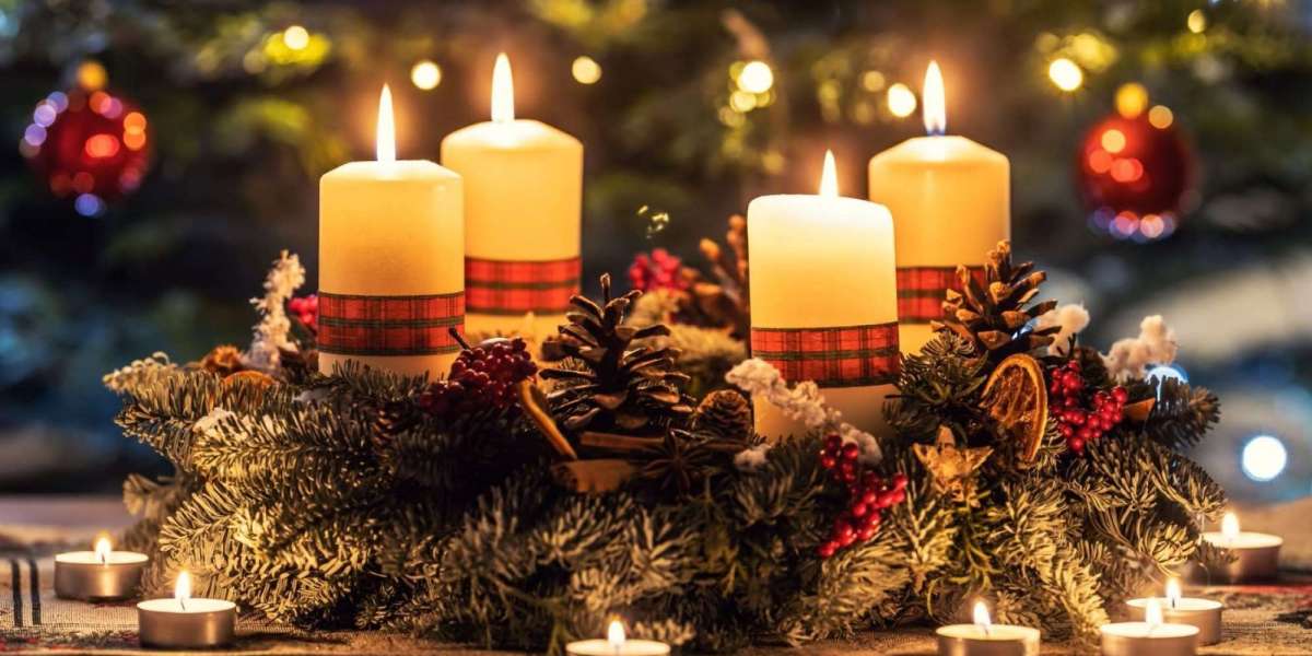 Luxury Christmas Candle Jars That Smell Like the Holidays