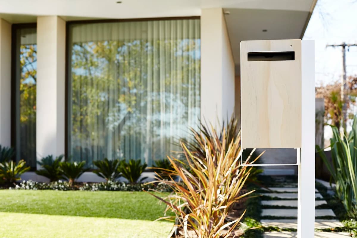 Improve the Appearance of Your Home with a White Mailbox – Everyday Explored