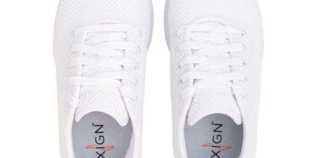 Stylish and Comfortable Men’s Footwear for Heel Pain